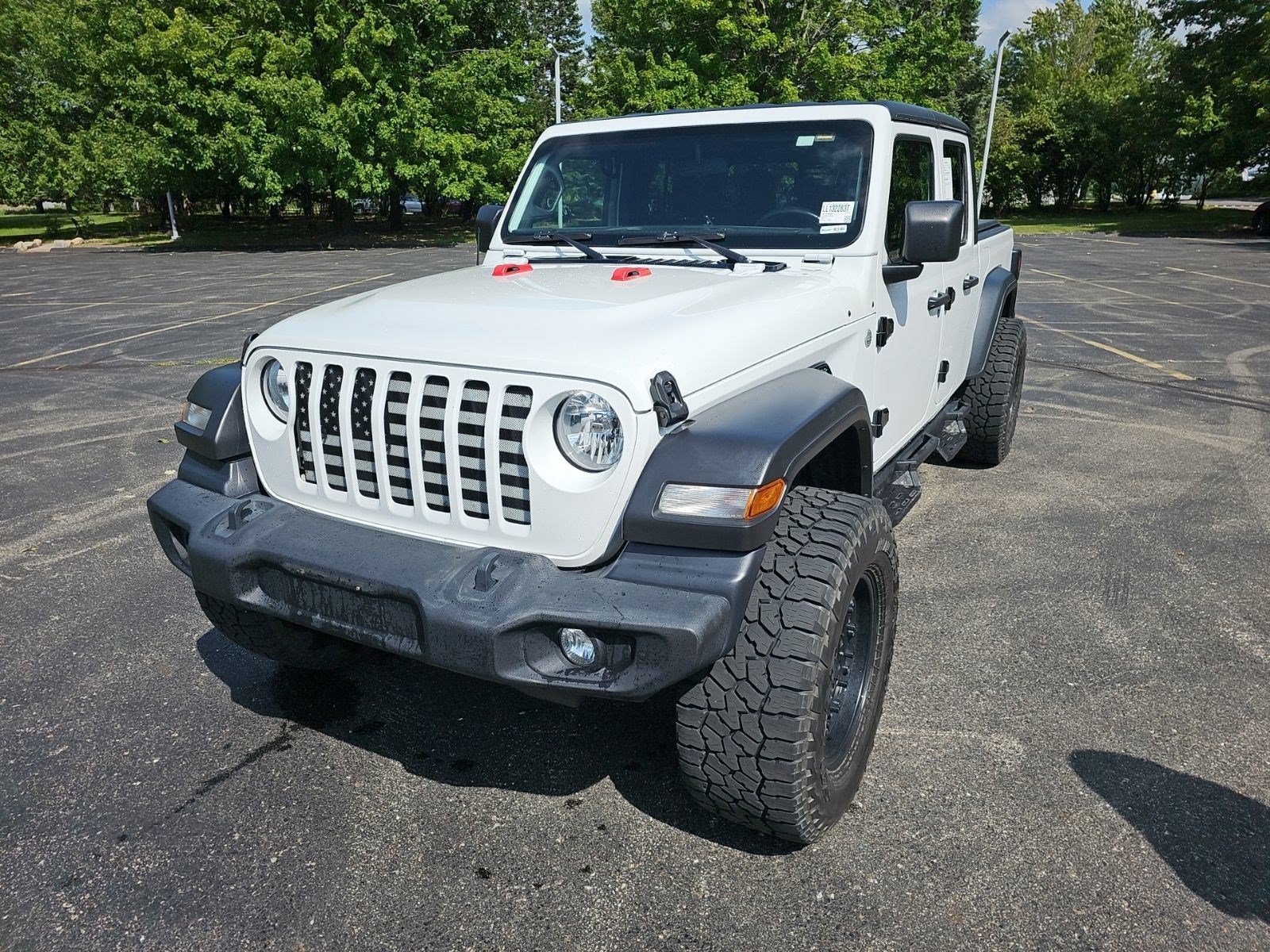 Used 2020 Bright White Clearcoat Jeep Sport S image 2