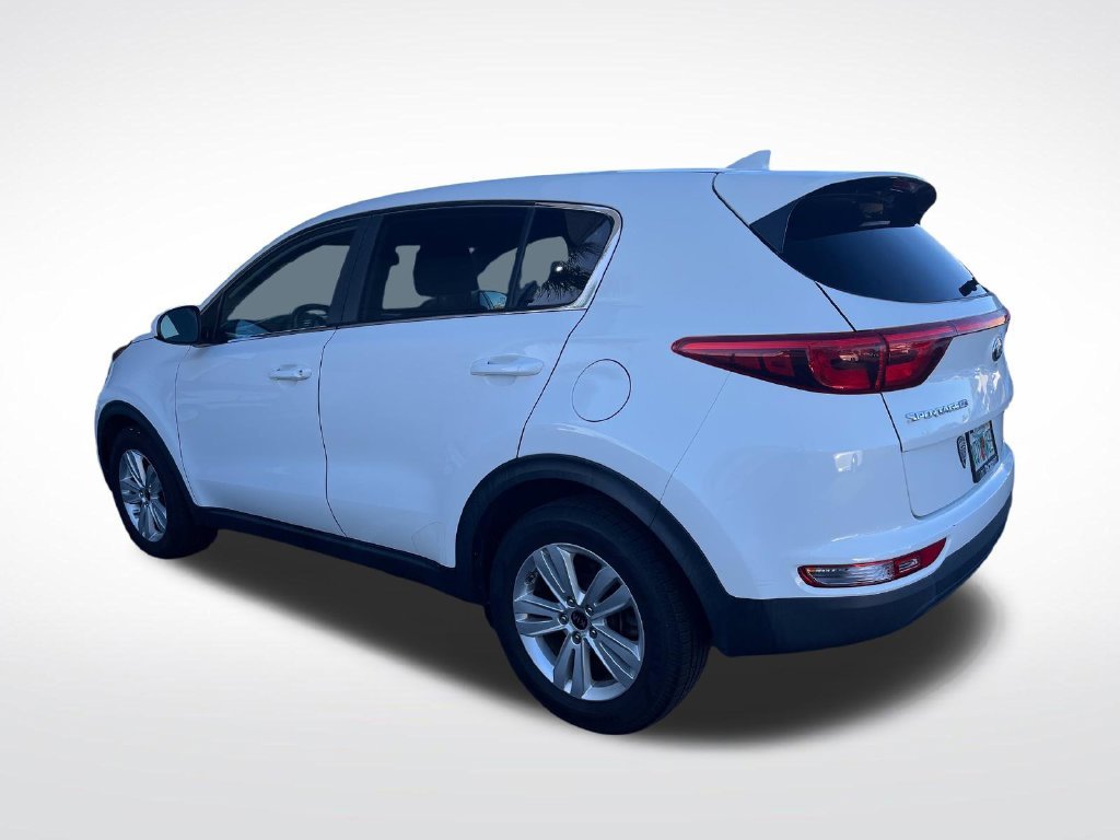 Used 2019 White Kia LX image 3