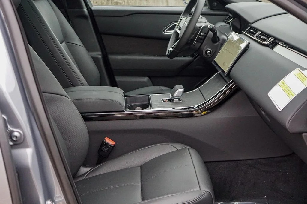 New 2026 Zadar Grey Prem Met Land Rover S image 26