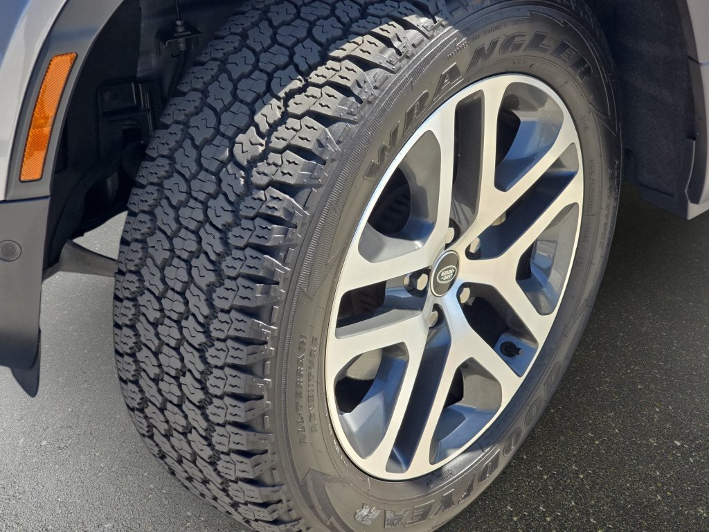 Certified Used 2024 Eiger Grey Metallic Land Rover S image 32