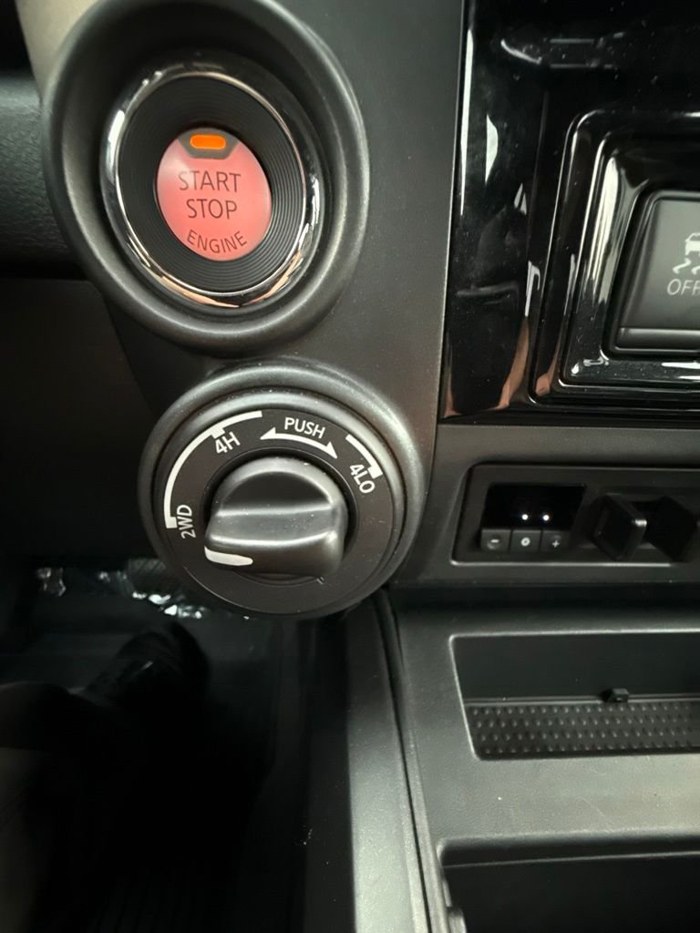 Used 2024 White Nissan PRO-4X image 32