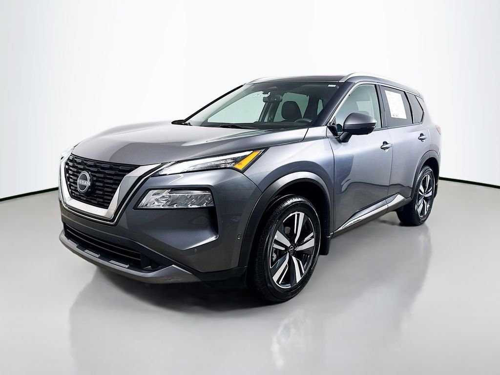 Used 2023 Gun Metallic Nissan SL image 3