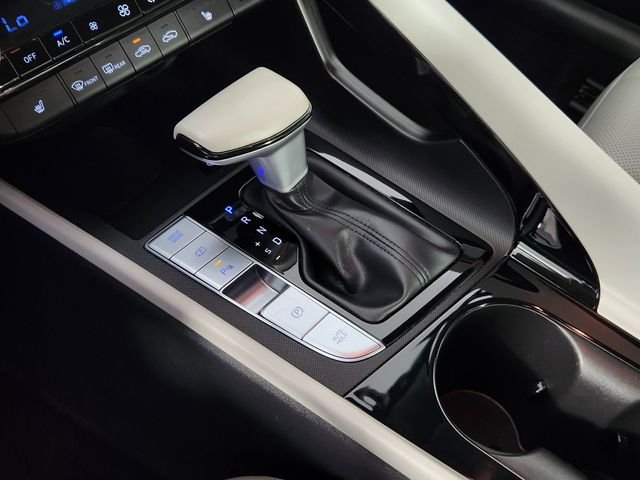 2024 Hyundai Elantra Limited - Photo 22