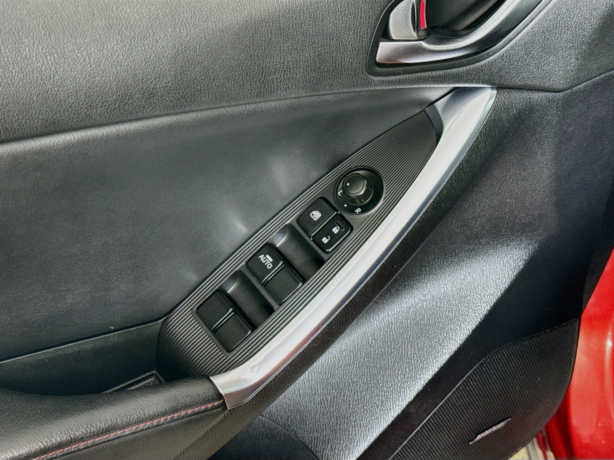 Used 2015 Soul Red Mazda Grand Touring image 15