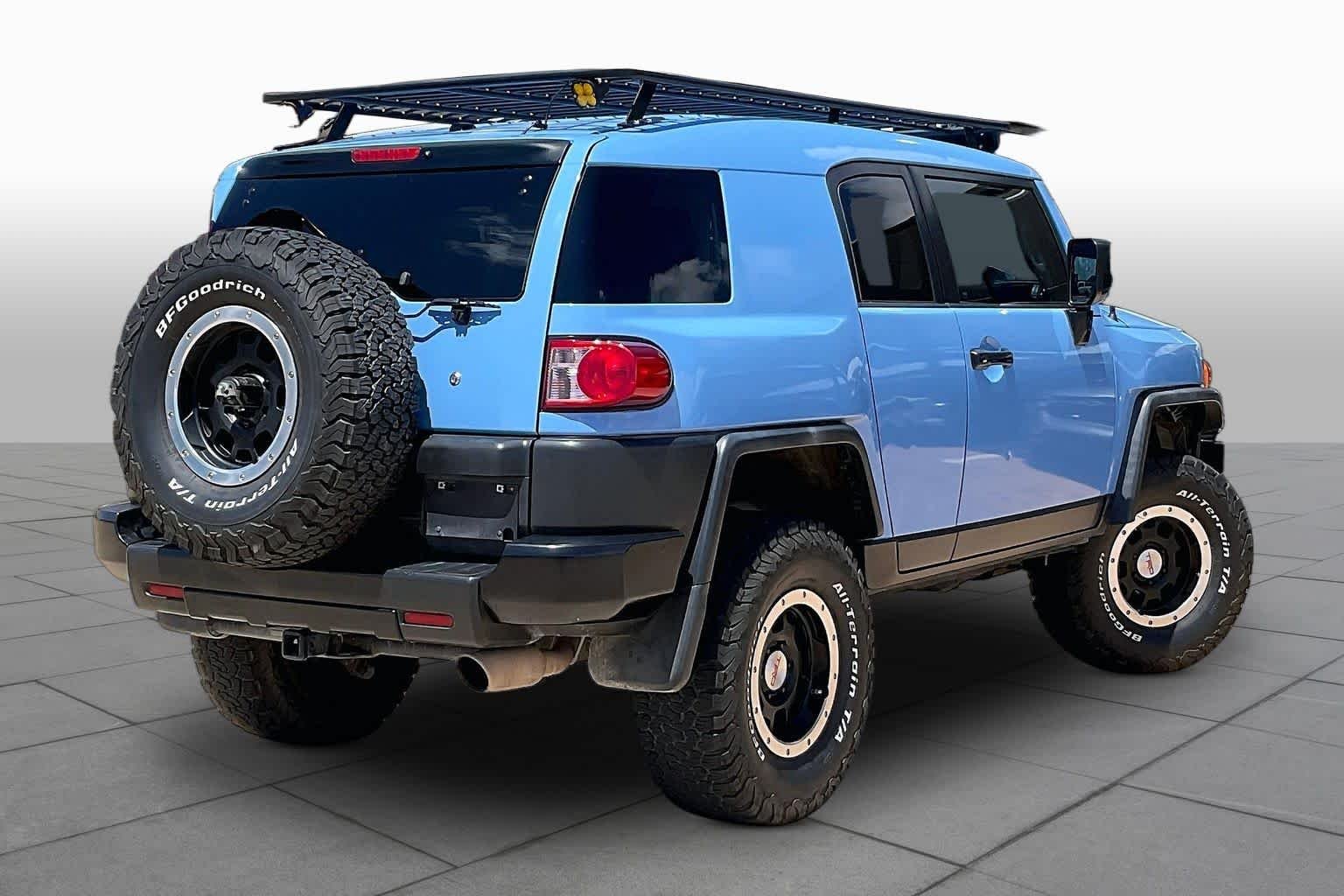 Used 2011 Cavalry Blue Toyota  image 11