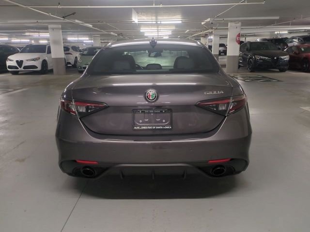 2025 Alfa Romeo Giulia Base - Photo 6