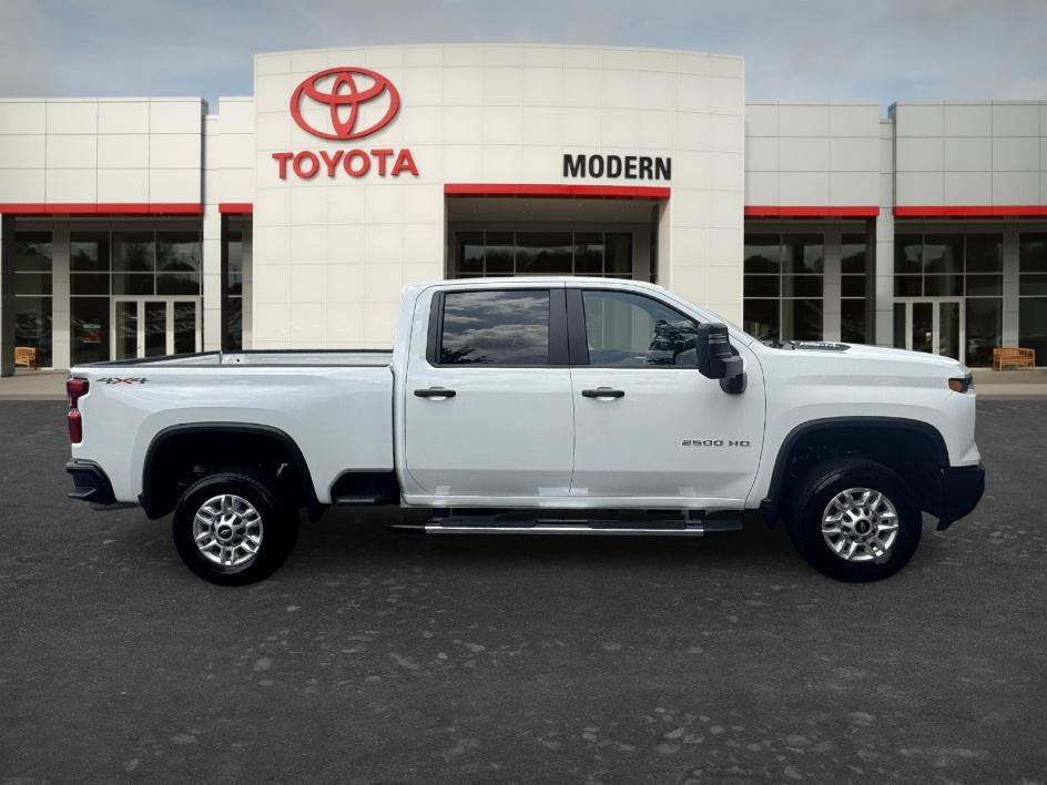Used 2025 Summit White Chevrolet Work Truck image 4