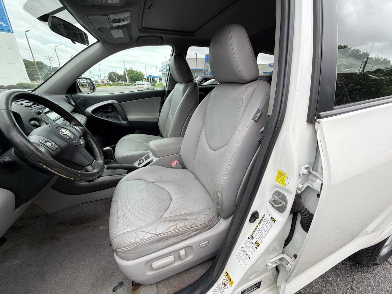 Used 2010 Blizzard Pearl Toyota Ltd image 21