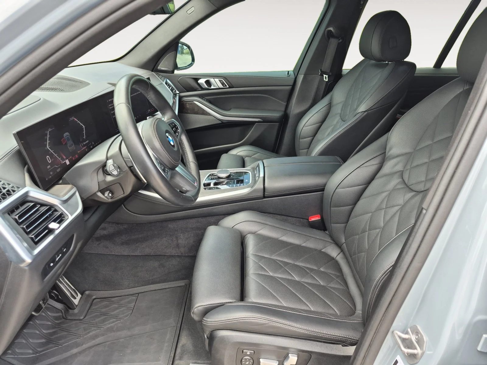 Used 2025 Brooklyn Grey Metallic BMW xDrive40i image 23