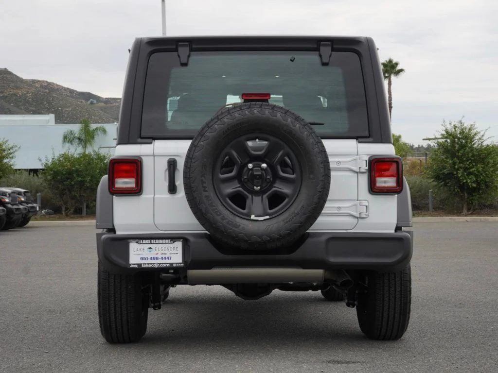 New 2026 Bright White Clear-Coat Exterior Paint Jeep Sport image 4