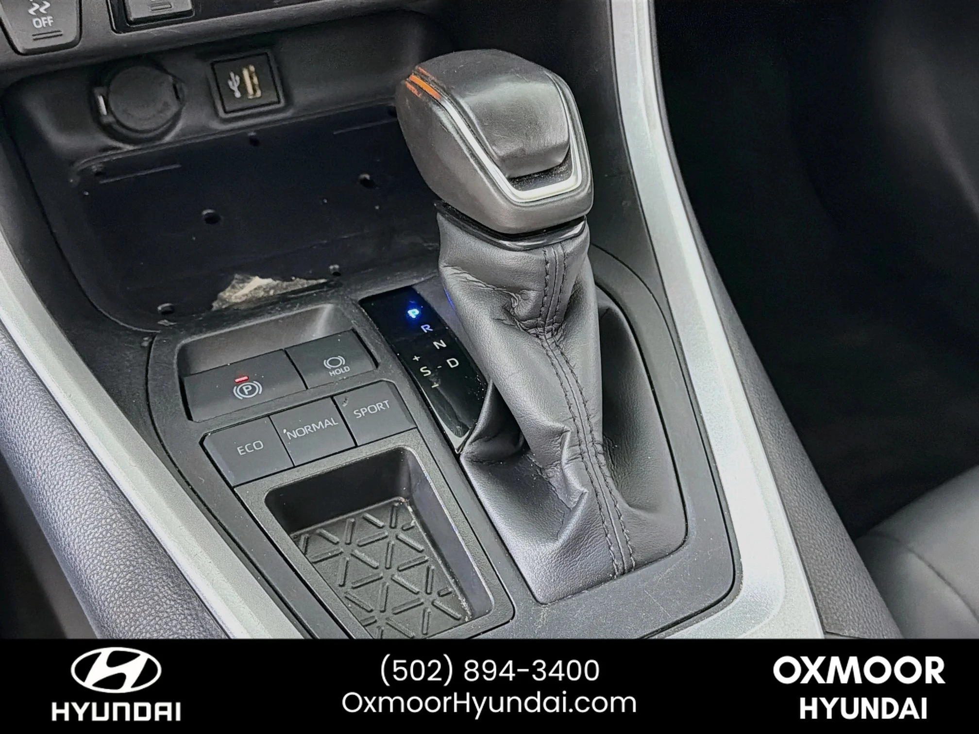 Used 2025 Ruby Flare Pearl Toyota XLE Premium image 17