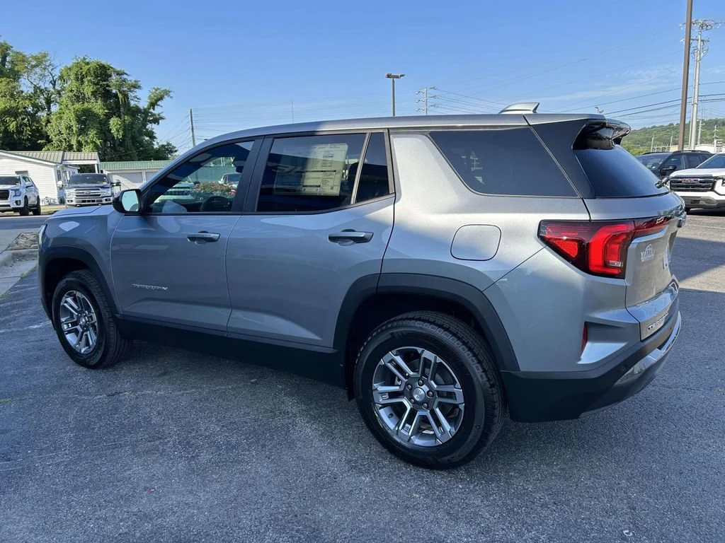 New 2027 Sterling Metallic GMC Elevation image 6