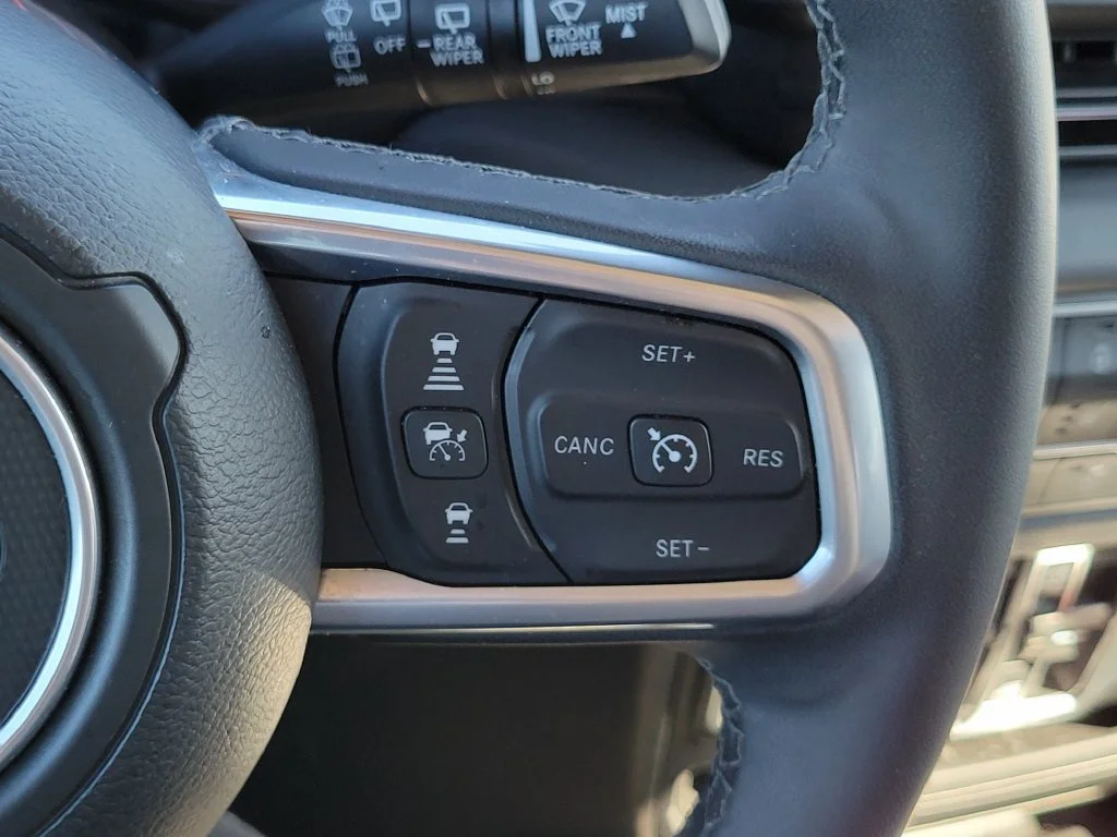 Used 2025 Red Jeep Sahara image 28