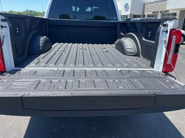 New 2026 Star White Metallic Tri-Coat Ford F-250® Lariat® image 30