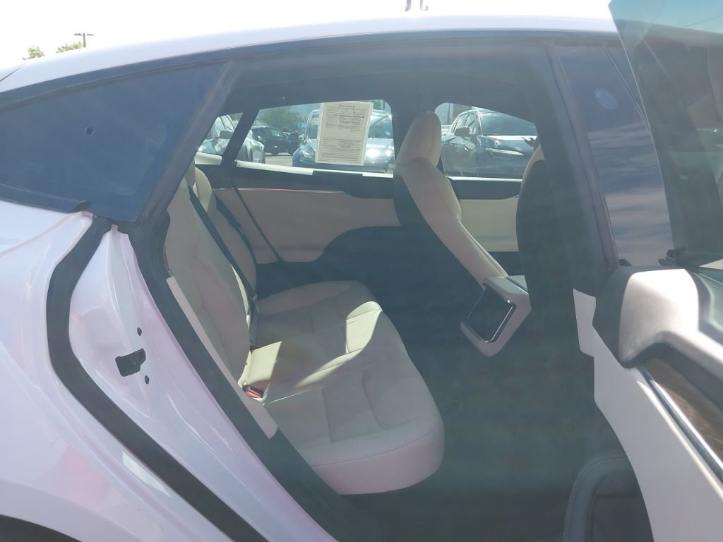 Used 2022 White Tesla Base image 22