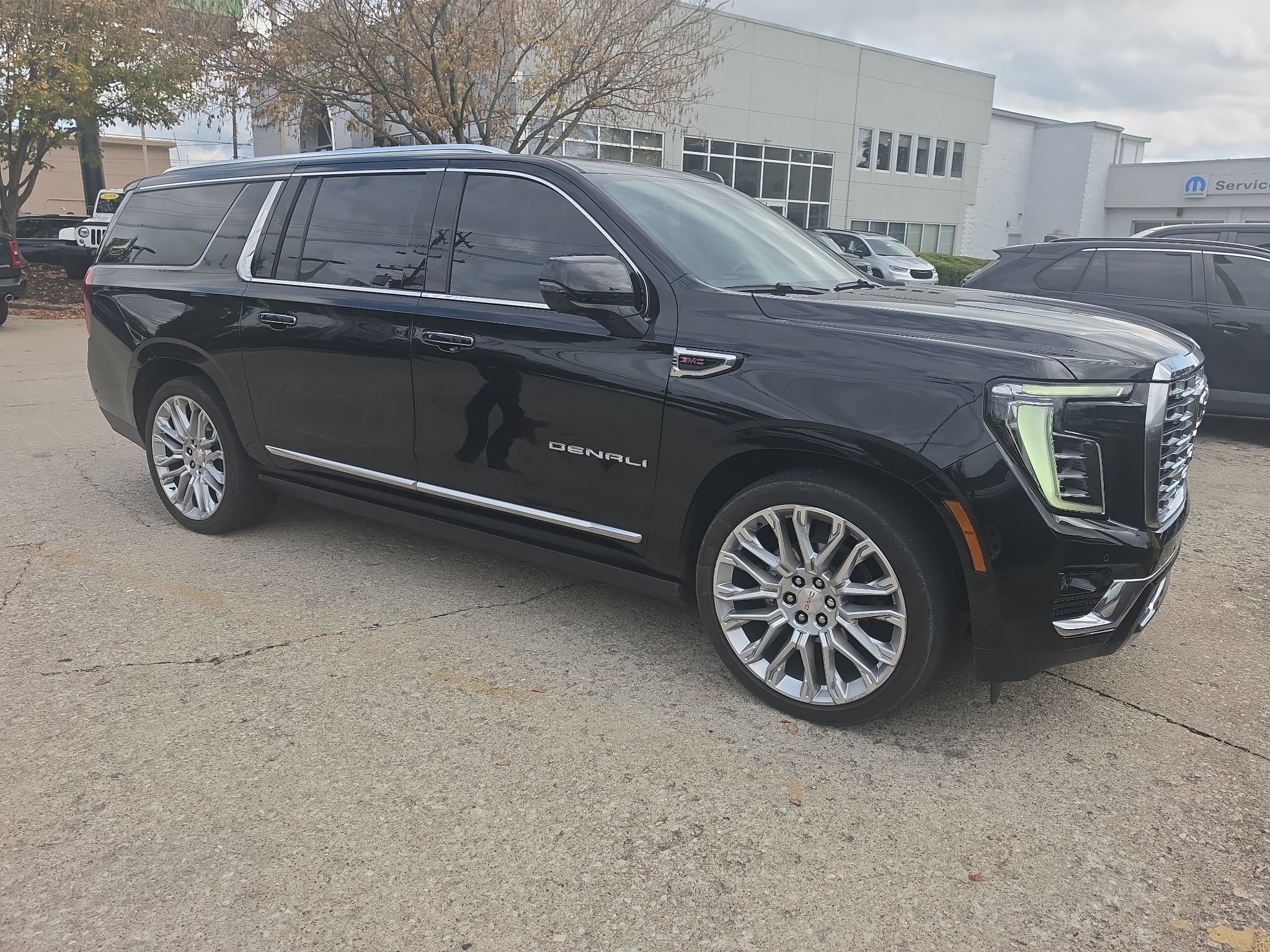Used 2026 Onyx Black GMC Denali image 6