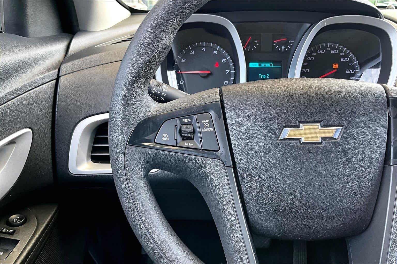 Used 2015 Summit White Chevrolet LS image 21