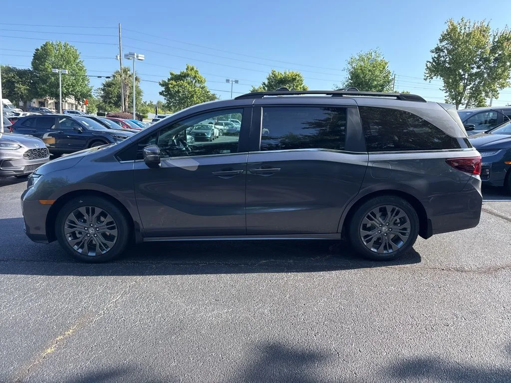 New 2026 Modern Steel Metallic Honda Touring image 6
