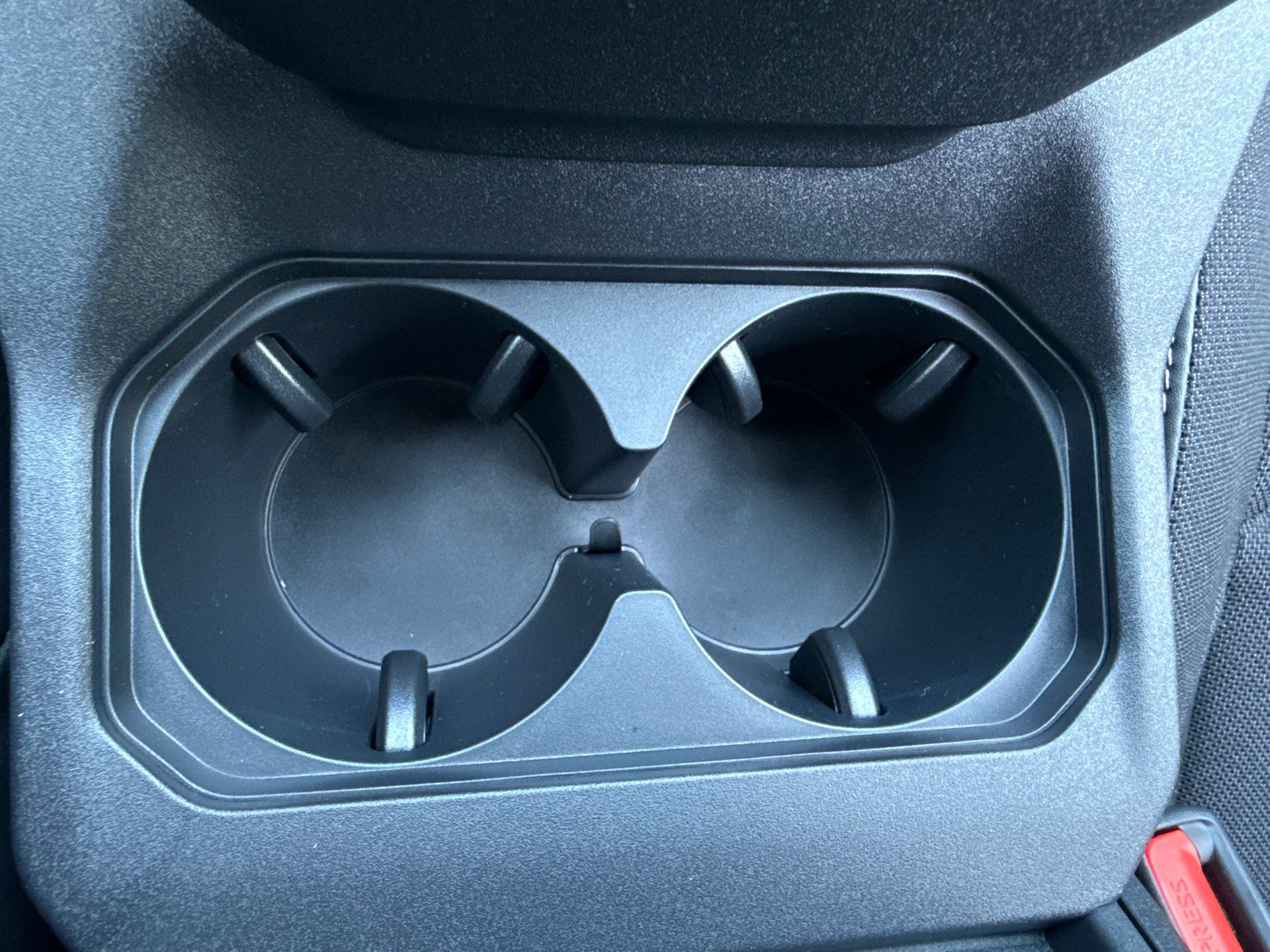 New 2026 Wind Chill Pearl <sup>1</sup> Toyota  SE image 27