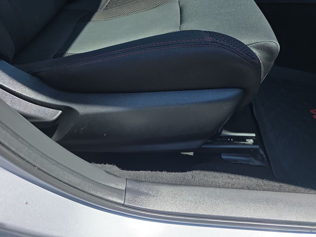 Used 2024 Ice Silver Metallic Subaru Premium image 37