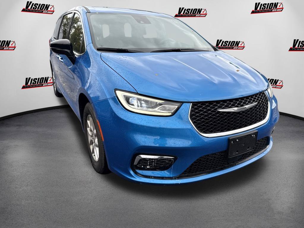 Used 2026 Blue Chrysler Select image 3