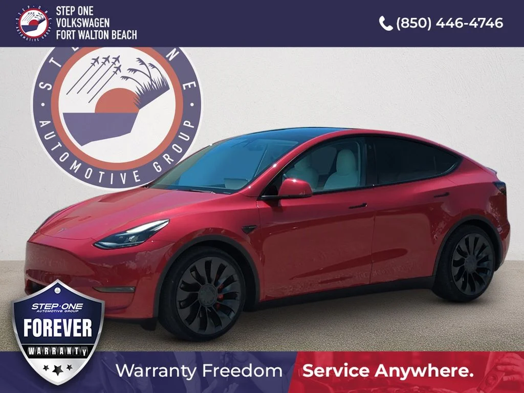 Used 2022  Tesla Performance image 1