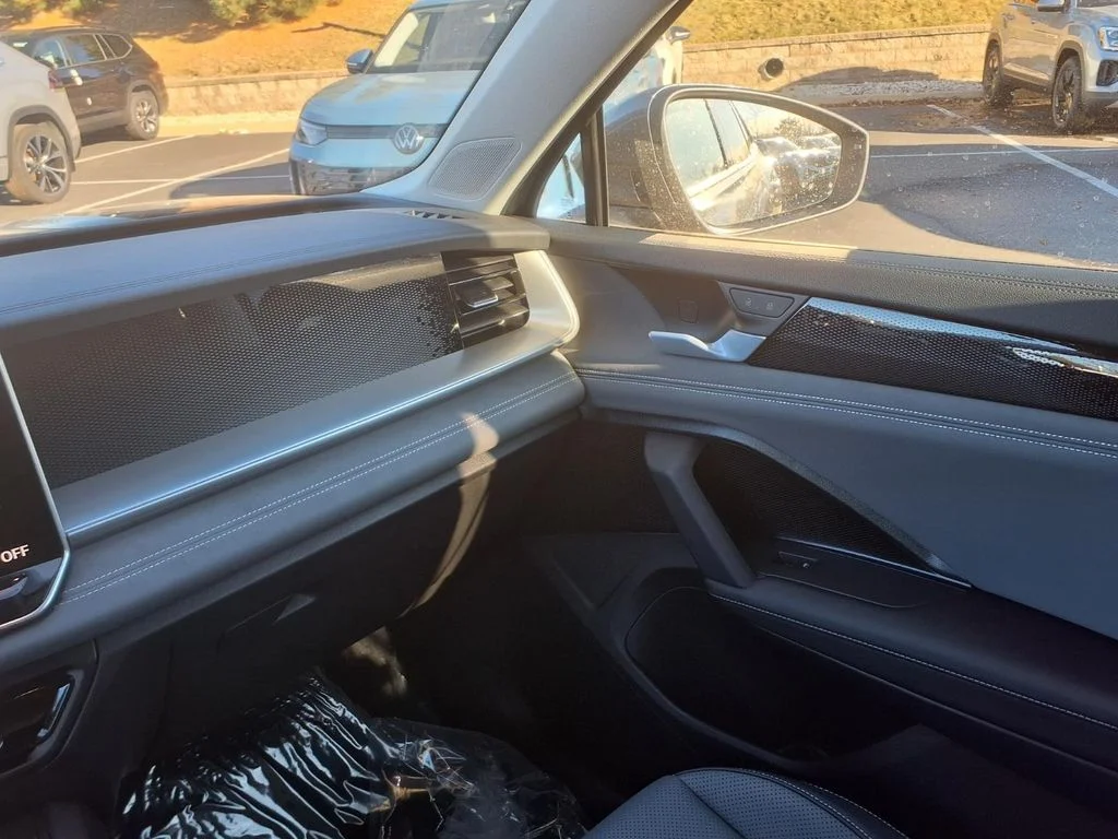 New 2026 platinum gray metallic Volkswagen 2.0T SE image 21
