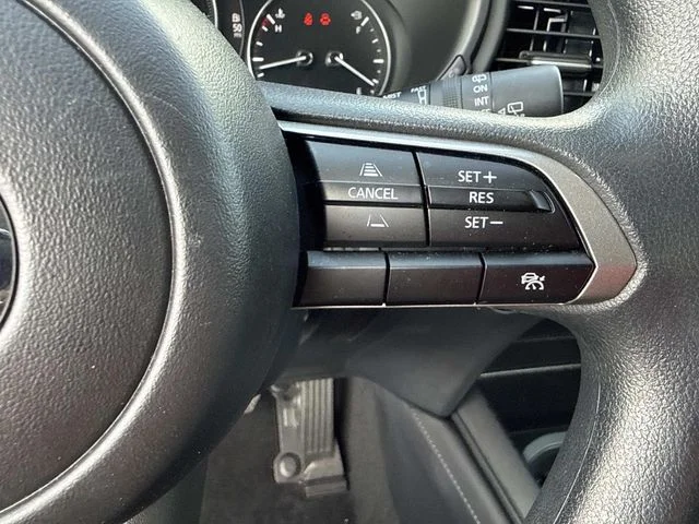 Certified Used 2025 White Mazda 2.5 S image 39