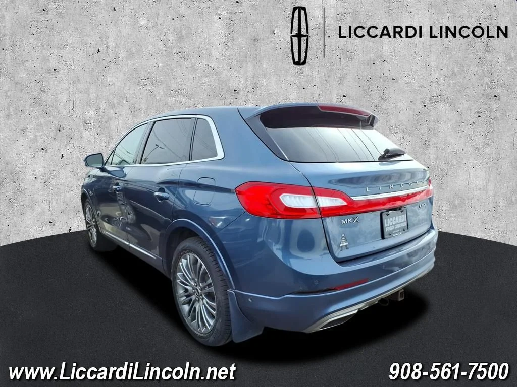 Used 2018 Blue Lincoln Reserve image 4