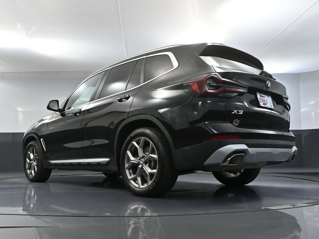 Used 2023 Black BMW xDrive30i image 53