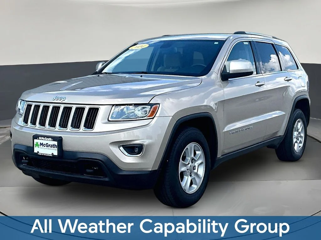 Used 2014 Beige Jeep Laredo image 3