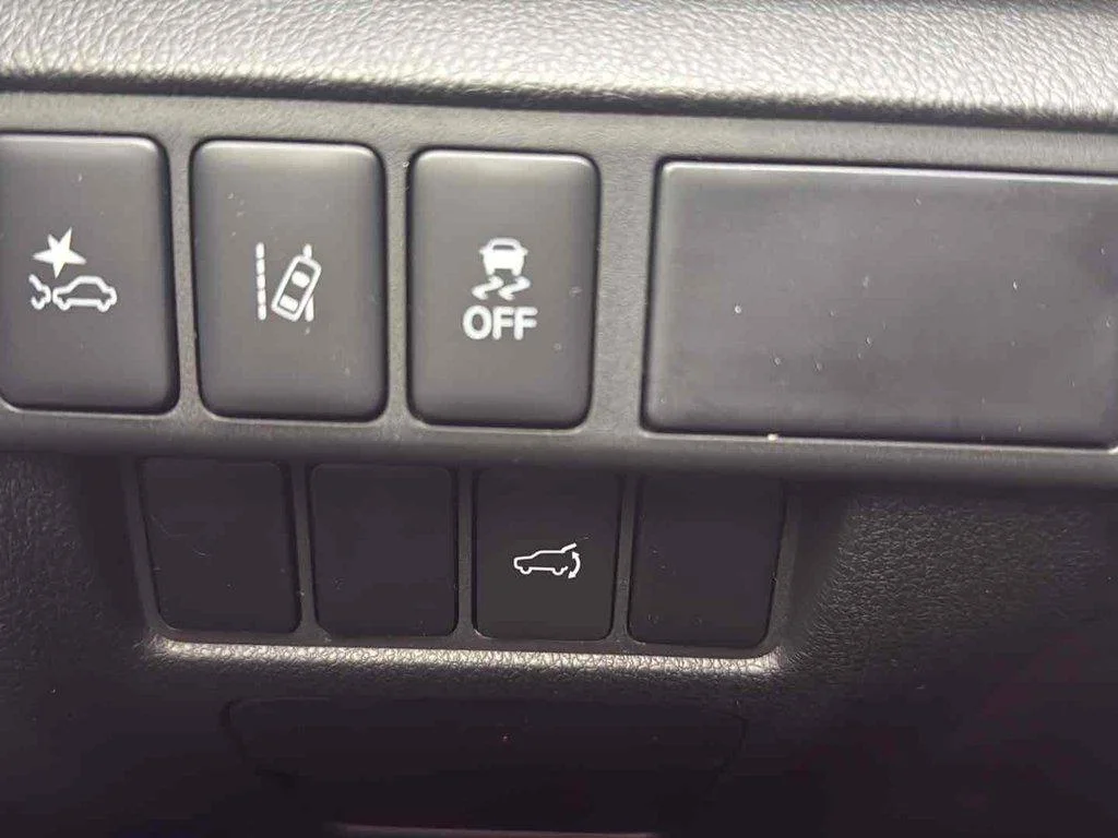 2026 Mitsubishi Eclipse Cross SE - Photo 13