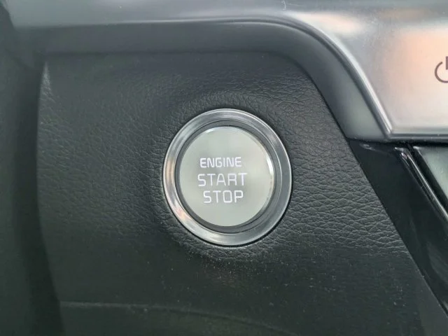 Used 2022 Black Kia EX image 31