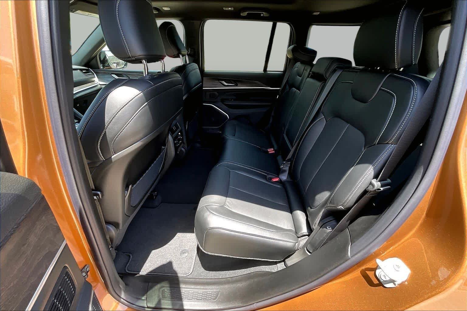 New 2026 Copper Shino Metallic Clear-Coat Exterior Paint Jeep Limited Reserve image 21