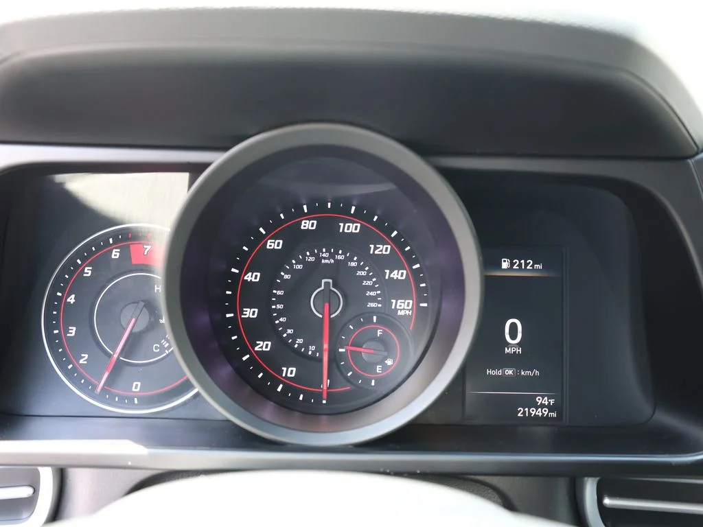 Used 2023 Black Hyundai SEL image 35