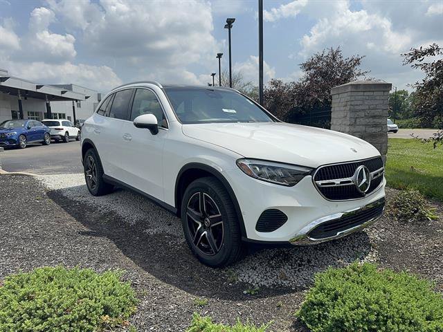 New 2026 Polar White Mercedes-Benz GLC 300 4MATIC® image 21