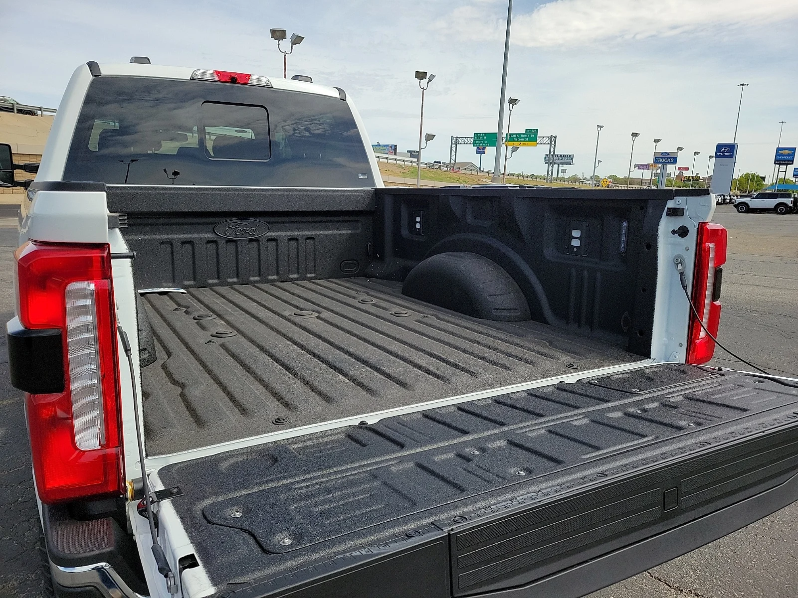New 2026 Star White Metallic Tri-Coat Ford F-250&reg; King Ranch&reg; image 8