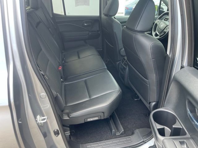 Used 2023 Lunar Silver Metallic Honda RTL image 20