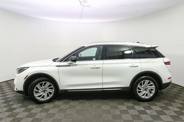 Used 2022 White Lincoln Standard image 6