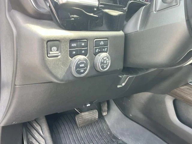 Used 2024 White Chevrolet RST image 28