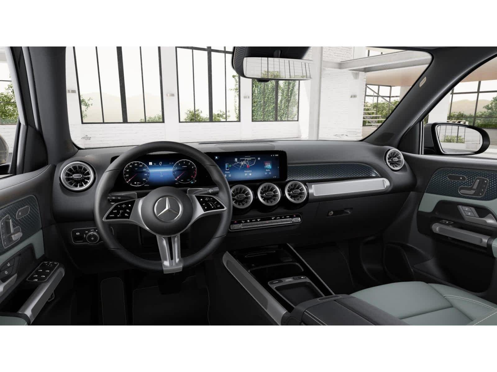 Used 2026 Mountain Grey Metallic Mercedes-Benz GLB 250 image 3