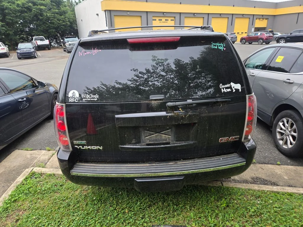 Used 2011 Black GMC Denali image 4