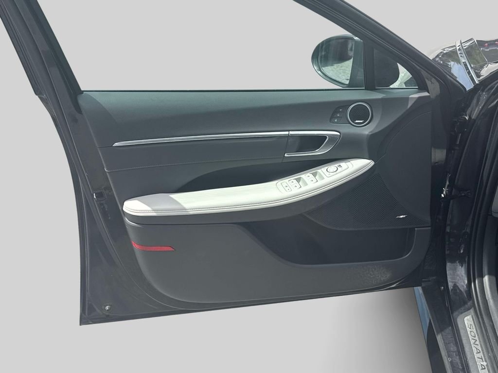 Used 2023 Blue Hyundai Limited image 15