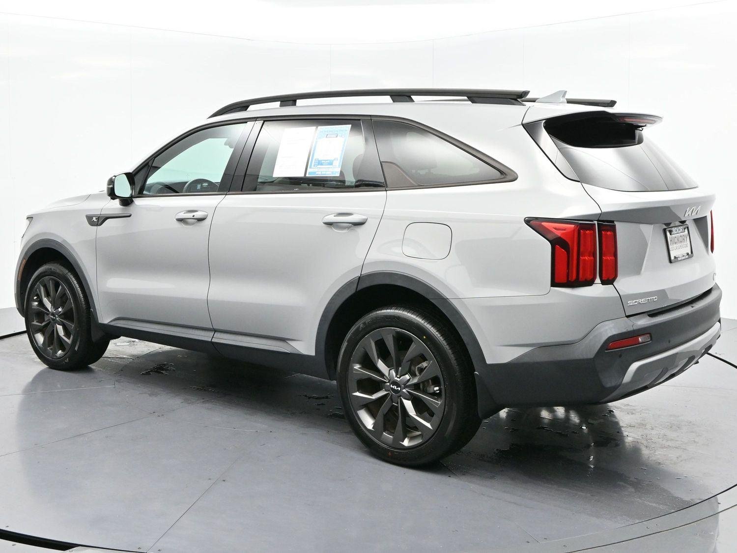 Used 2023 Wolf Gray Kia X-Line SX Prestige image 5