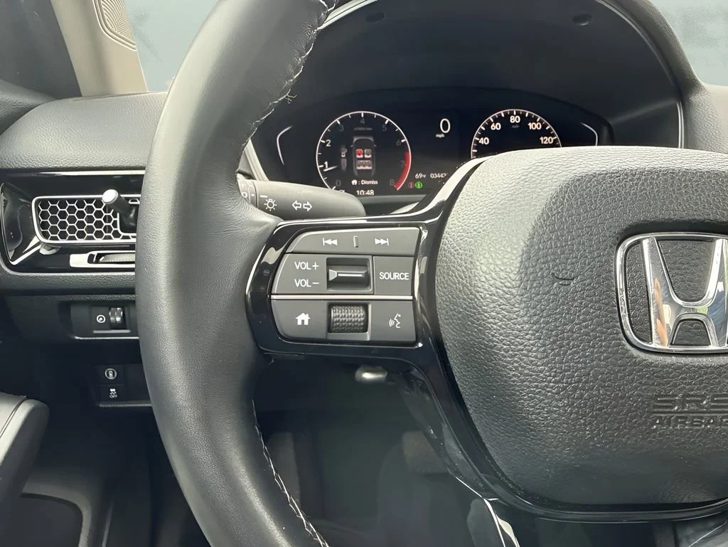 Used 2023  Honda EX image 15