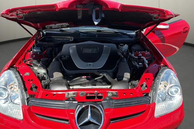 Used 2005  Mercedes-Benz SLK 350 image 34