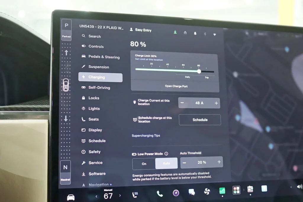 Used 2022  Tesla Plaid image 21