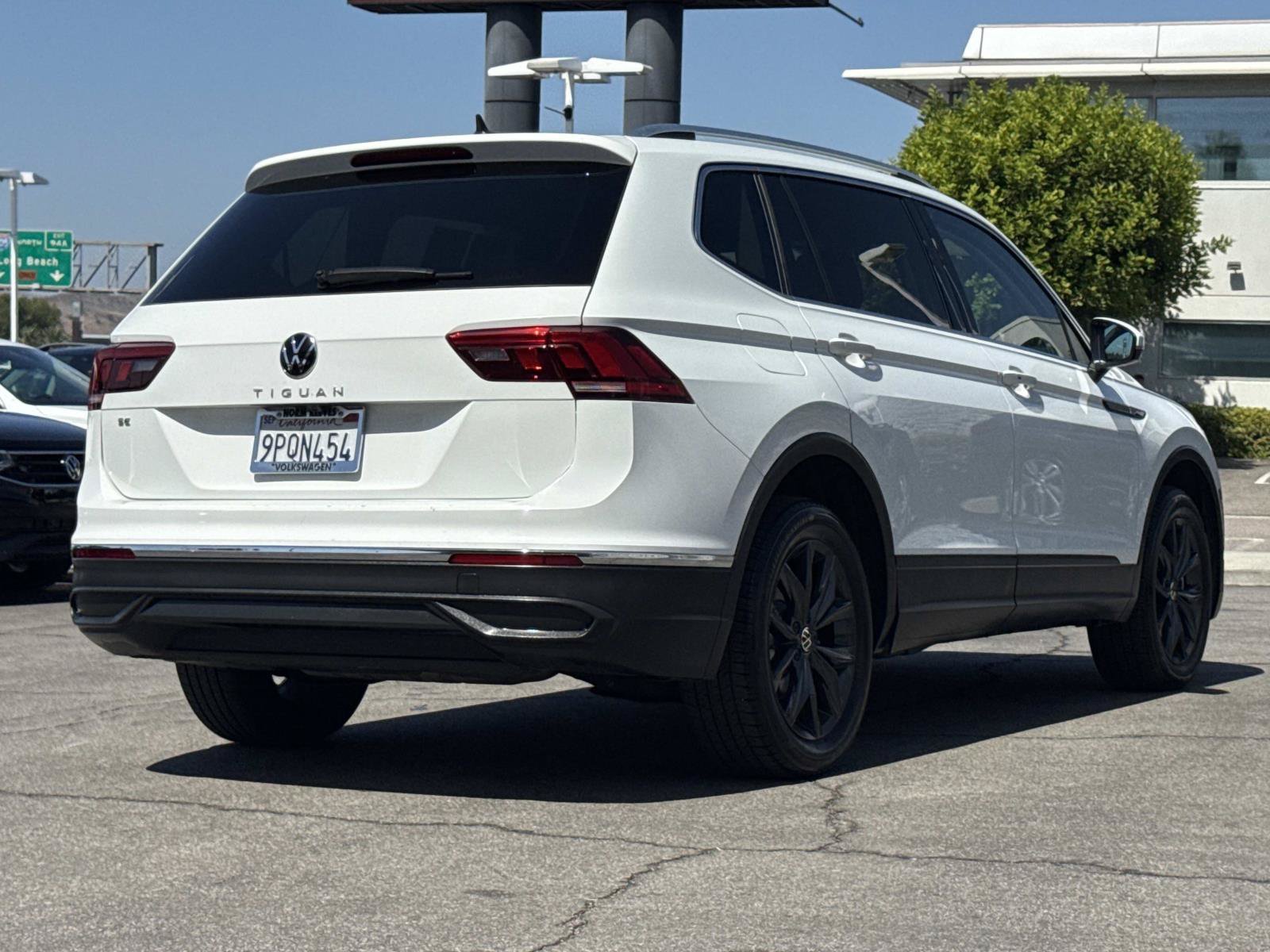 Certified Used 2024 Pure White Volkswagen SE image 5