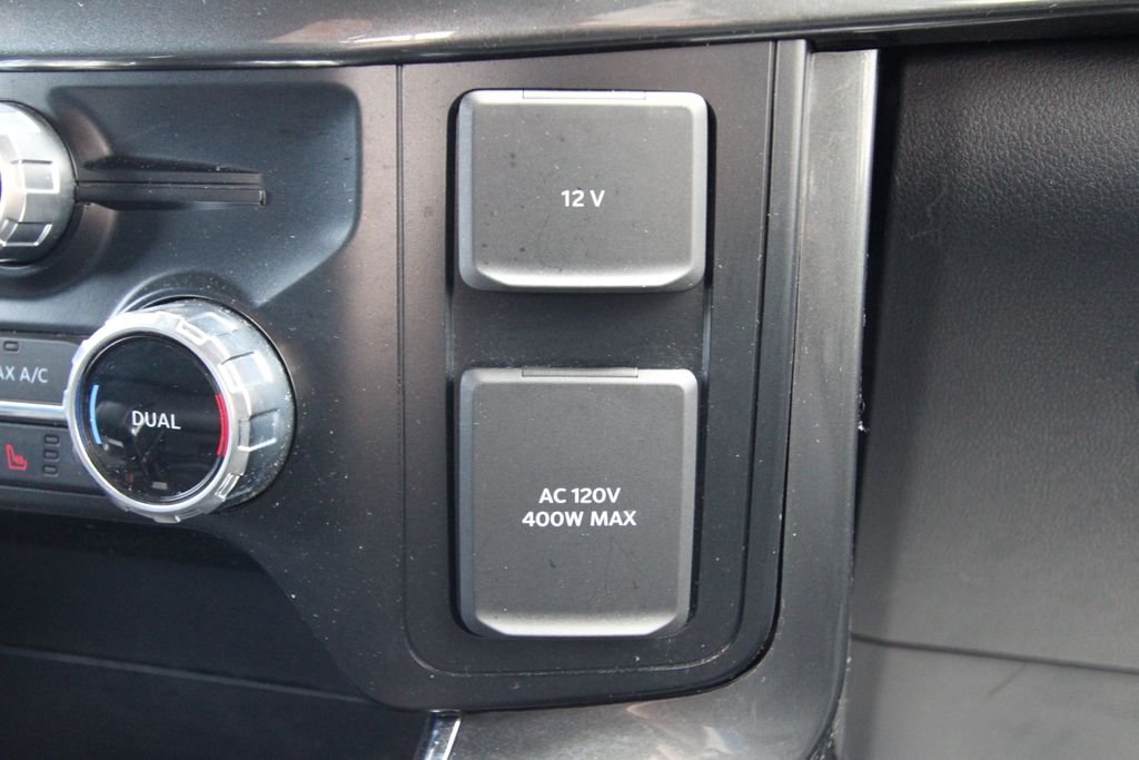 Used 2022  Ford XLT image 28
