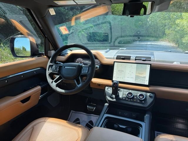 Certified Used 2024 Carpathian Gray Premium Metallic Land Rover V8 image 30